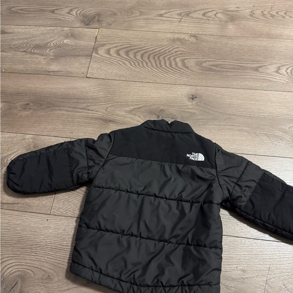 The North Face Black Puffer Jacket Boys Size 12-18 Months - Picture 2 of 3